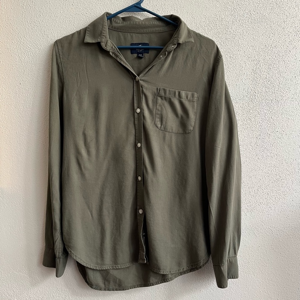 American Eagle Green Top Women’s M